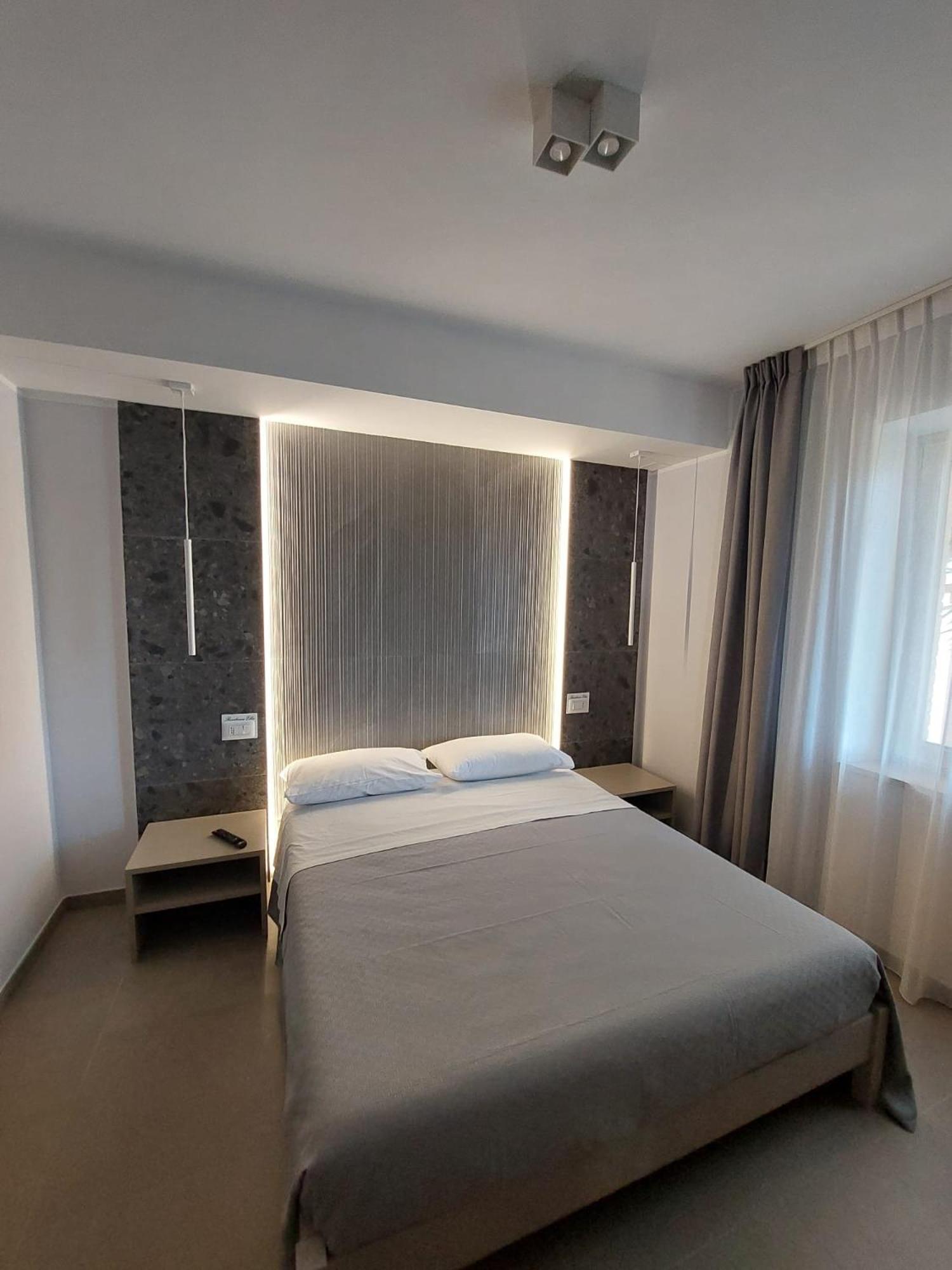 Residenza Elba - Charme House Hotel Termoli Bagian luar foto