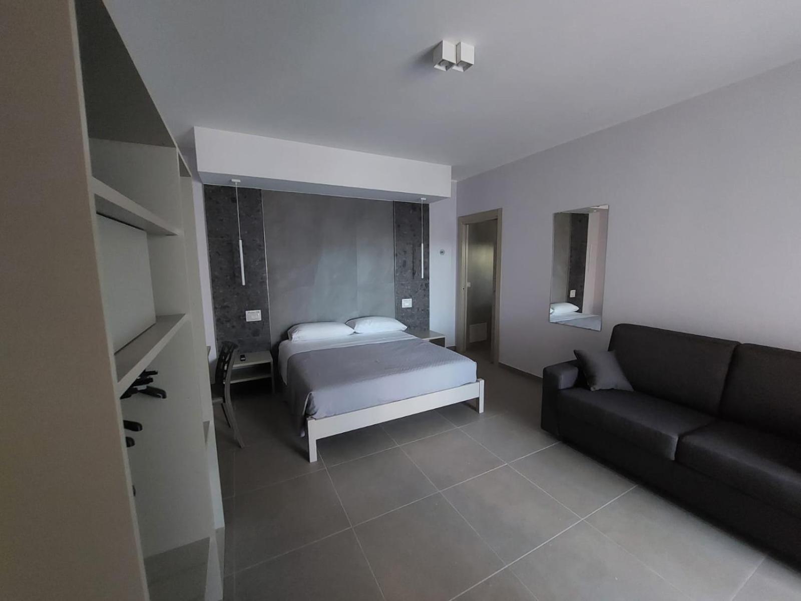Residenza Elba - Charme House Hotel Termoli Bagian luar foto